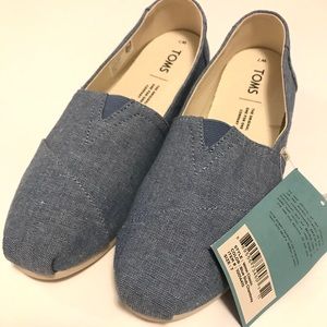 Toms